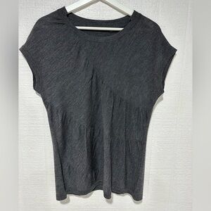 Hugo boss wool short sleeve top gray size L